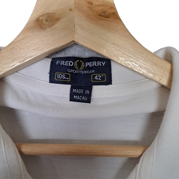 Fred Perry Men's 106cm 42 White Polo Subtle Silver Floral Print Tennis Shirt - Picture 3 of 7